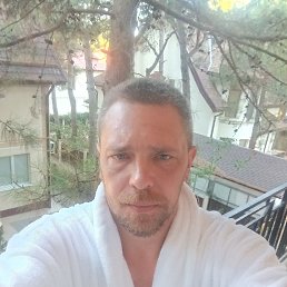 �����, 42 ����, ������������