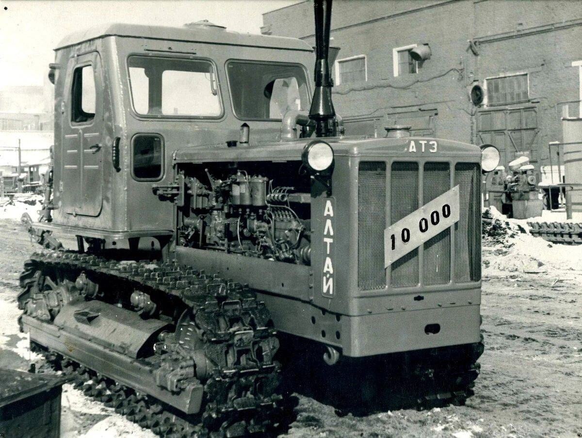 Трактор Т-4 Алтай, выпускавшийся Алтайским тракторным заводом с 1965 года, предназначался в первую ...