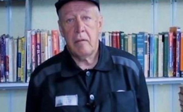 Актёр Михаил Ефремов выходит на свободу, ему одобрили УДО. На заседании он принёс извинения семье ...