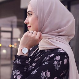 Asena, 42, 