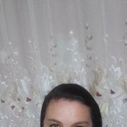Diana, 46, 