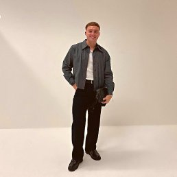 ������, ������, 33 ����