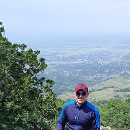 Andrei, 42, 
