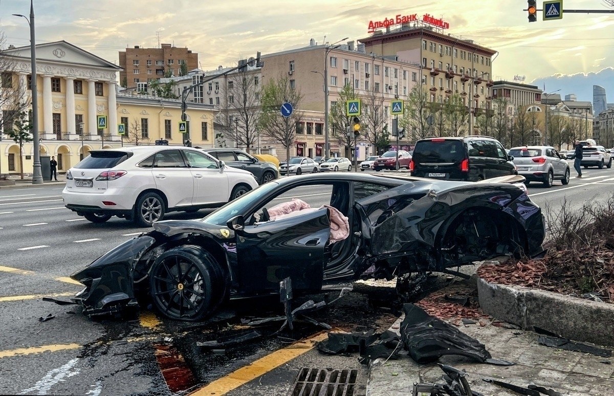 � ������ ������ ����� Navai ����� � ��� �� Ferrari ��� �������.�� ����, ����������������, ��������� ... - 2