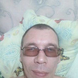 Sergei, 44, 