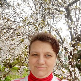 Anna, 45, 