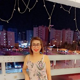 Maria, 44, 