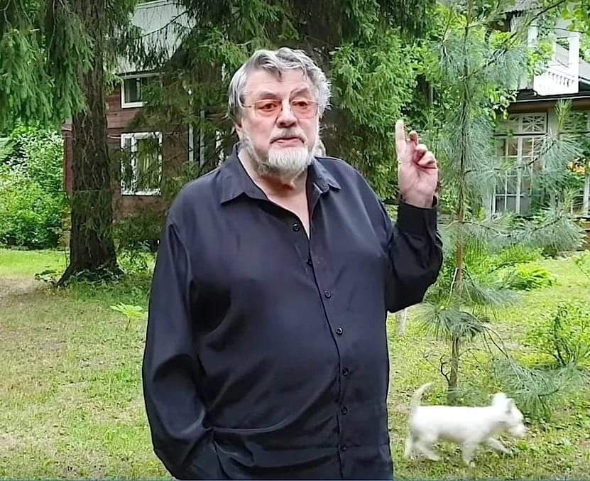 Александр Ширвиндт. От первого лица. Все, что меня сегодня окружает, – все другое. Москва уже не ...