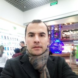Maksim, 37, 