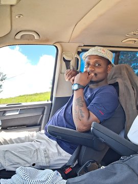 Senzokuhle, 33 ����, ������������