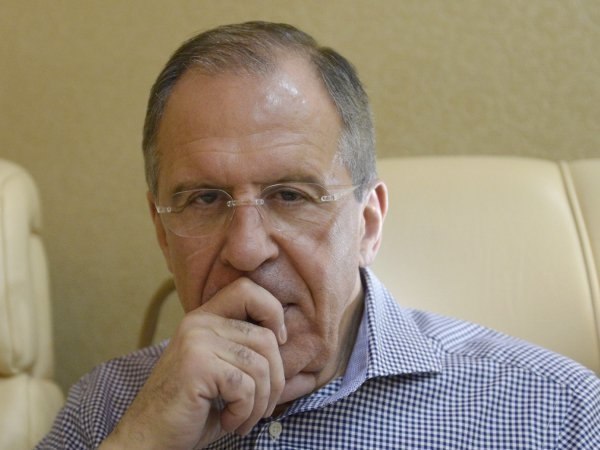 Молитва... Я в очищение души Стал верить со времён недальних, И темнота исповедальных Меня отныне не ...