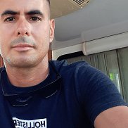 Alberto, 37, 