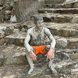 ������, ������, 35 ���