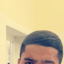 Diyor, 21, 