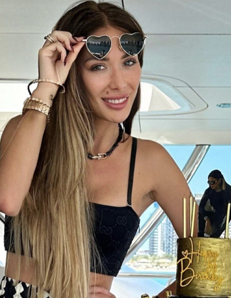          26    . ...