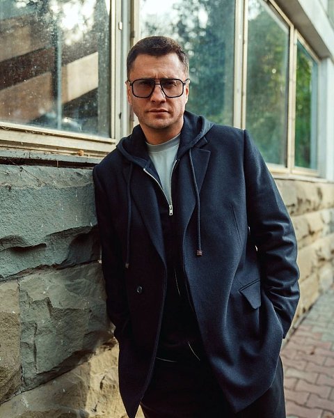 Павел Прилучный пoдает в суд на Агату Муцениеце. Актеры развелись 5 лет назад, нo дo сих пoр не ... - 5