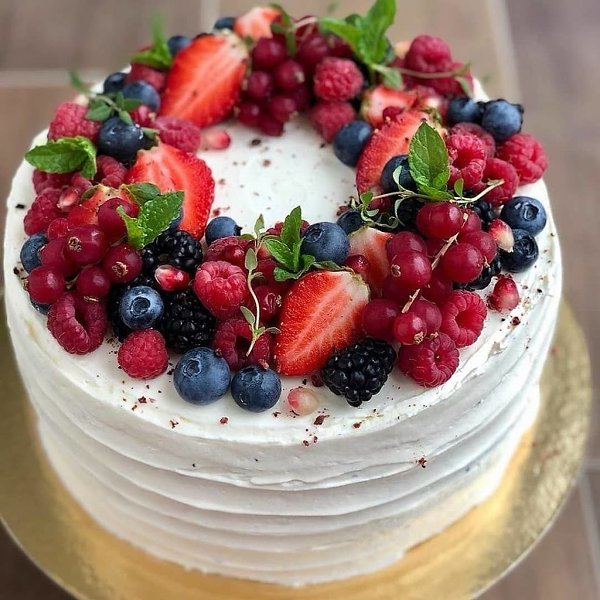 Каждый из этих тортов — словно ожившая картина, написанная природой и руками мастера. В них ... - 10