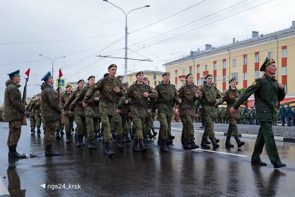 Генеральная репетиция Парада Победы. Фото: NGS24 Поделиться новостью: vk.cc/cAf8Kc ... - 8
