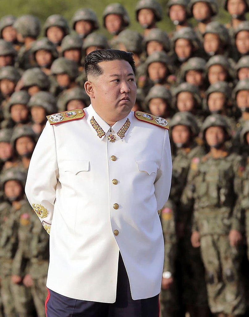 Путешественница отправилась в поездку по Северной Корее в составе туристической группы. Маршрут ... - 2