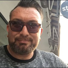 velix, 39, 