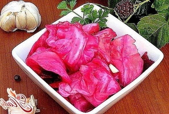 ОЧЕНЬ ВКУСНАЯ КАПУСТКА!).Красиво и вкусно! Имеет остро - сладкий вкус. В приготовлении очень проста) ...