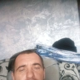 Vabim Zonov, 44, 