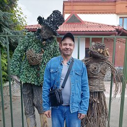 yura, 46 , 