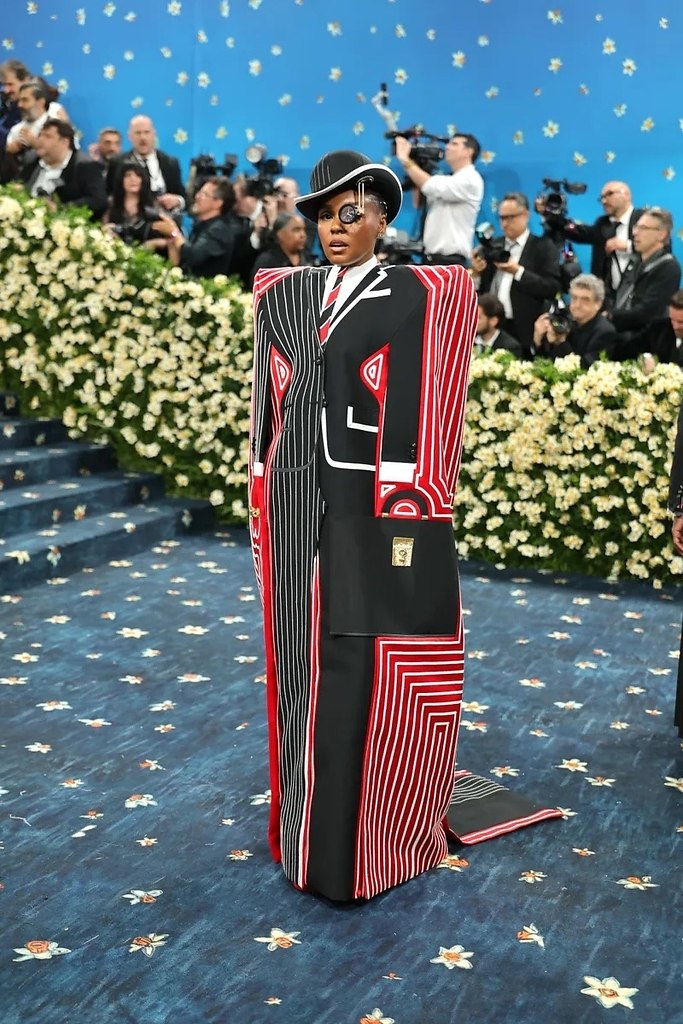 #metgala2025  2 - 8