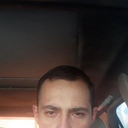 Roland, 36, 