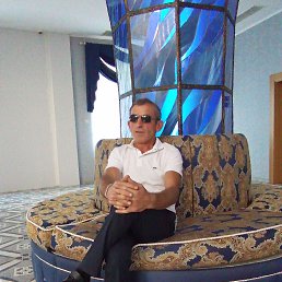 Zurab, 48, 