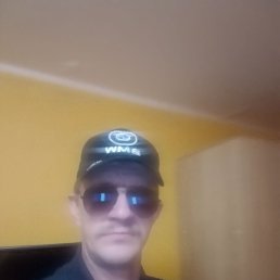 Valeriis, 54, 