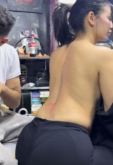 А она смелая! - 2