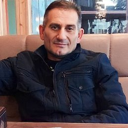 Armen, 51, 