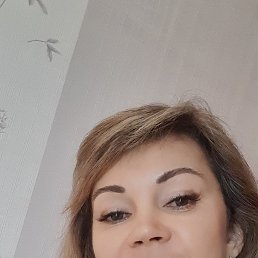 Yana, 41, 