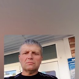 Vadim, 49, 