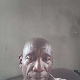 Innocent Amaury, �����, 55 ���