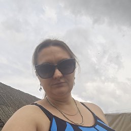 Ana, 37, 