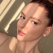 , 32 , Los Angeles