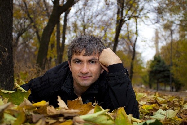 Ощущение свободы.Я бы осень сделал вечной,Жаль, что это невозможно.Красно-жёлтая беспечность,Под ...