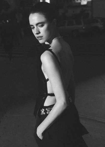 Маргарет Куэлли и ее щеночек Смоки для австралийского Vogue - 6