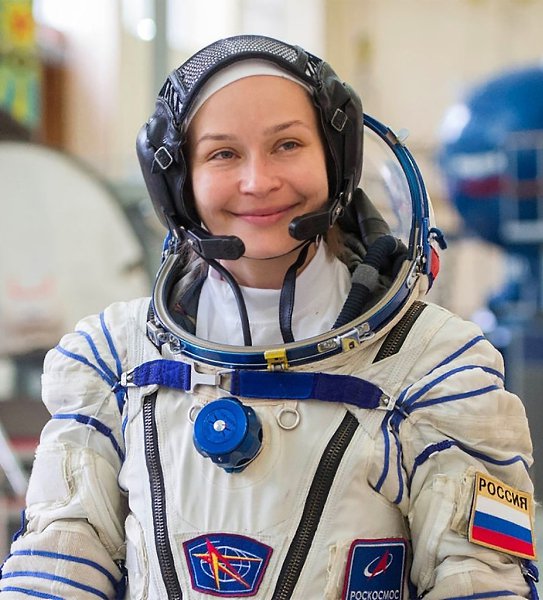Российские космонавты не согласны с предложением наградить Юлию Пересильд званием Героя России. ... - 3