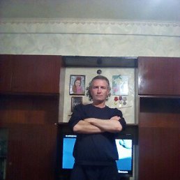 Александр, 47, Луганск