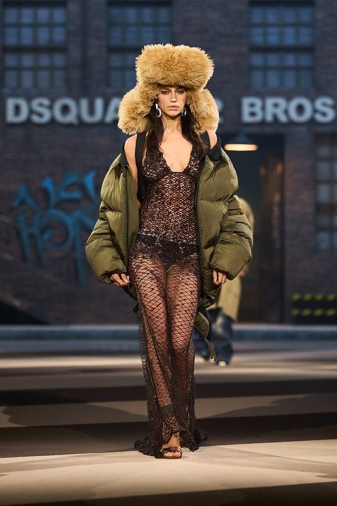 Dsquared2         .     ,   ... - 3