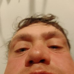 Pavel, 41, 