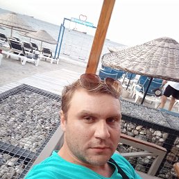 Dimitrii, 34, 