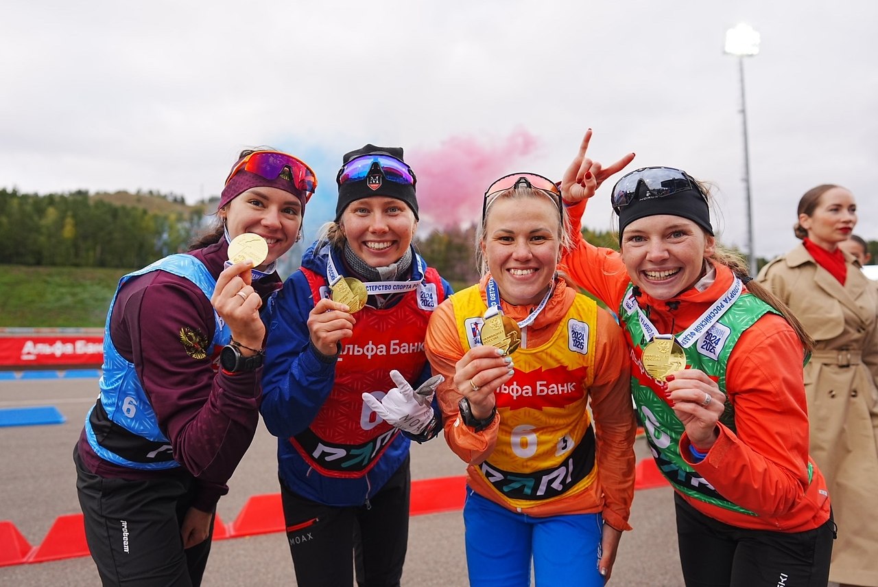 Счастливые победители эстафет на ЧР-2026. - 2