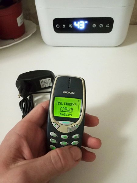 Ericsson A1018s  Nokia 3310  oe. - 4