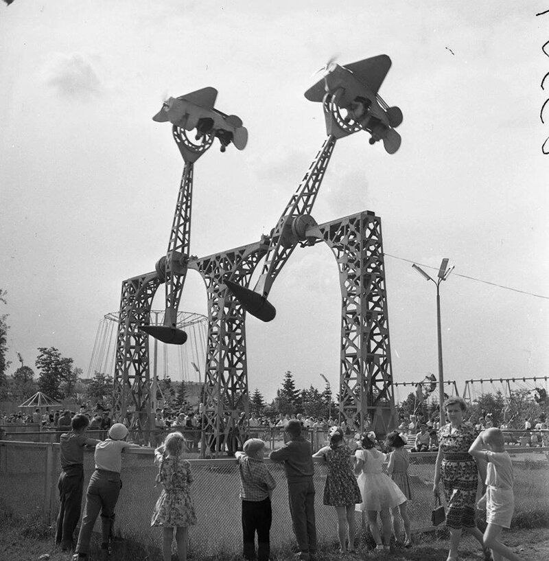 Кеңес аттракциондары, 1970 жылдардың соңындағы фото - 1980 жылдардың басы 2025 В