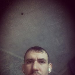 Kostyi, 33, 