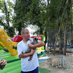 Radmir, 46, 